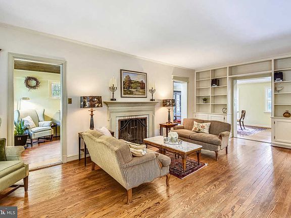 4th image of 124 Moncure Dr