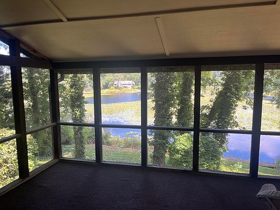 5th image of 9808 Oak Forest Cir