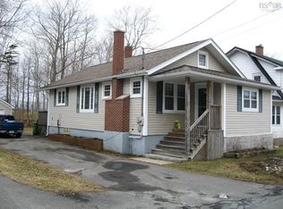 48 Park St, Liverpool, NS B0T 1K0