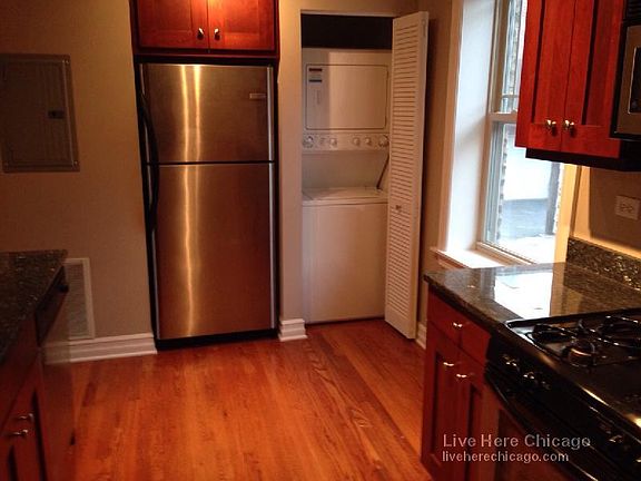 3rd image of 3816 N Sheffield Ave APT 1W