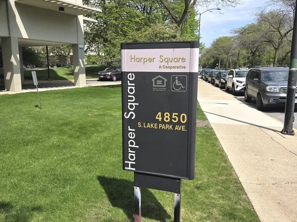 4850 S Lake Park Ave APT 1504, Chicago, IL 60615