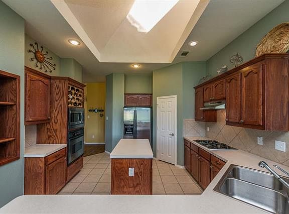 3rd image of 505 Poplar Vista Ln