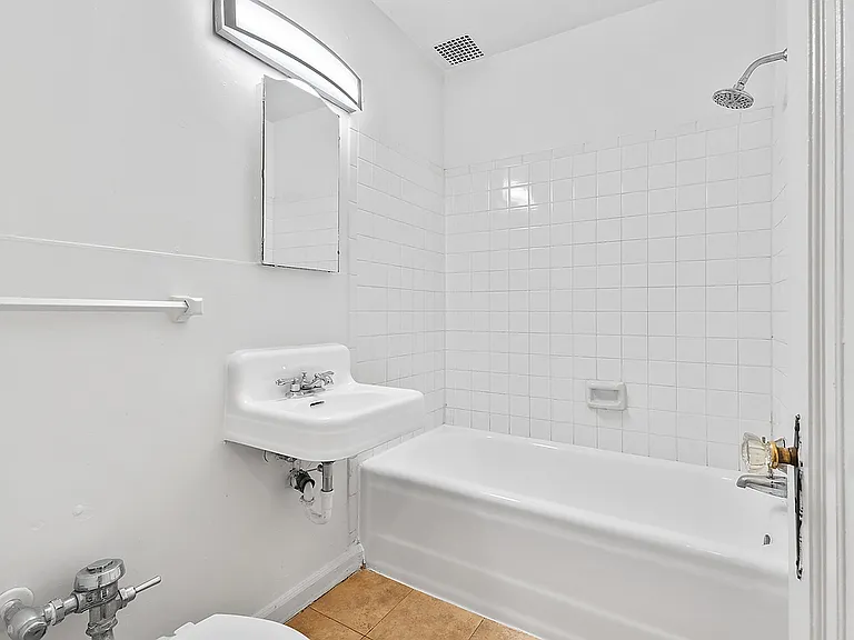 1010 N Sherman St — Photo 12