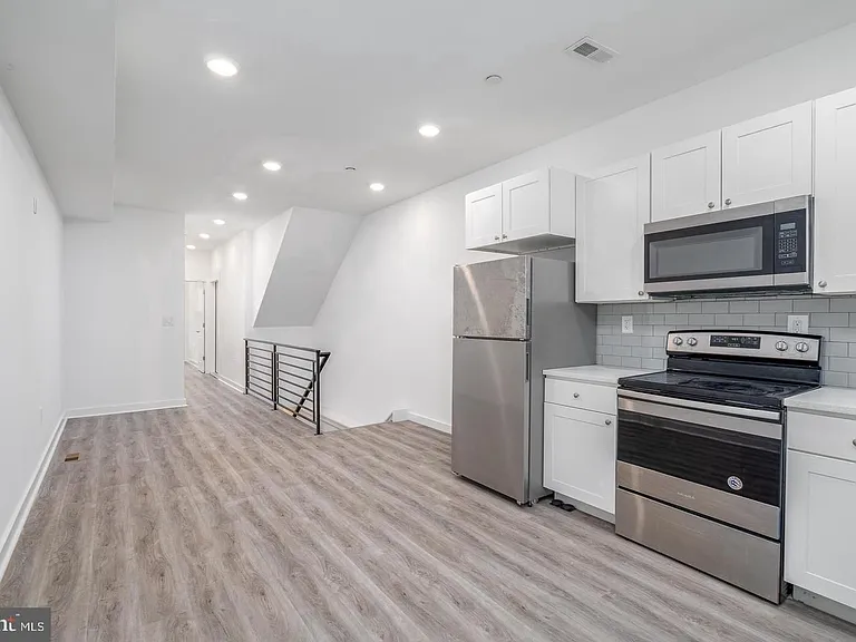 3424 Wallace St #1 — Photo 5