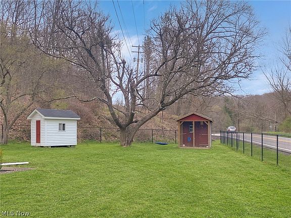 4th image of 2341 Hardins Run Rd