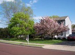 7 Winchester Dr, Quakertown, PA 18951