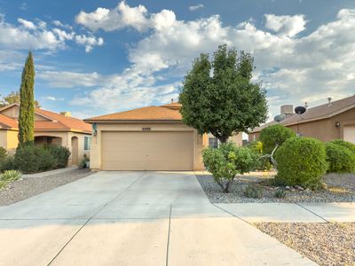 6008 Ursa Ave NW, Albuquerque, NM, 87114
