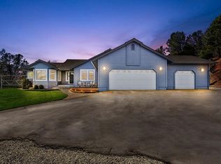 19446 Peyton Pl, Grass Valley, CA 95949