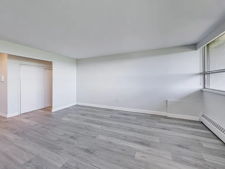 65 Thorncliffe Park Dr #1404 — Photo 11