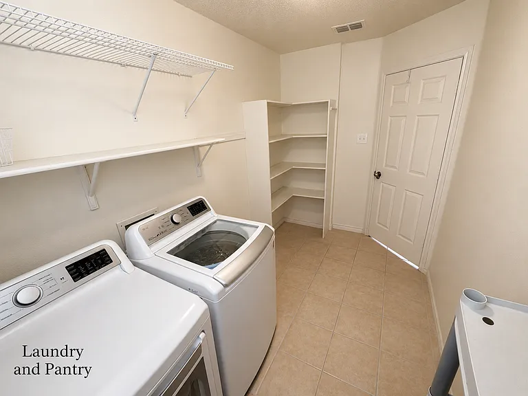 511 Travis Ranch Trl — Photo 15