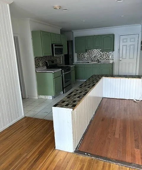 387 Avenue C #2 — Photo 4