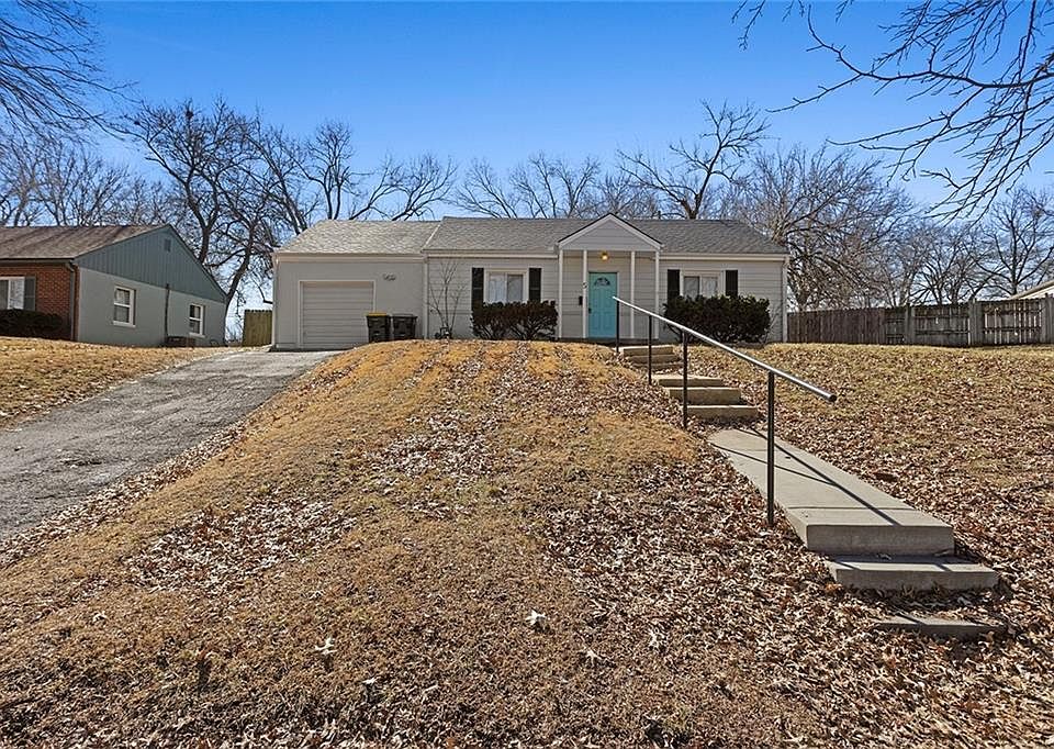 1st image of 5 E Navajo Ln