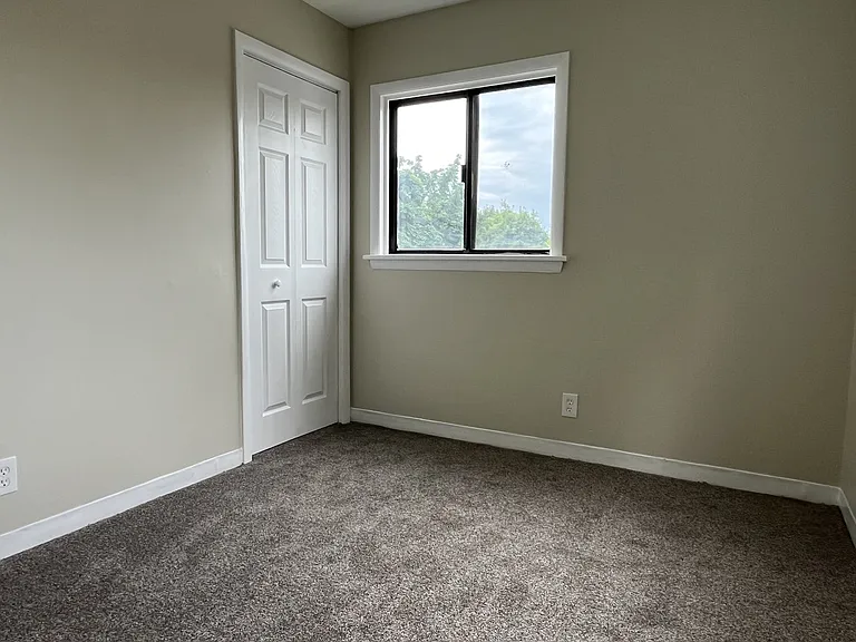 533 Saint Marys Dr — Photo 15