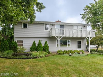 8640 Lakeview Blvd, Clarkston, MI, 48348