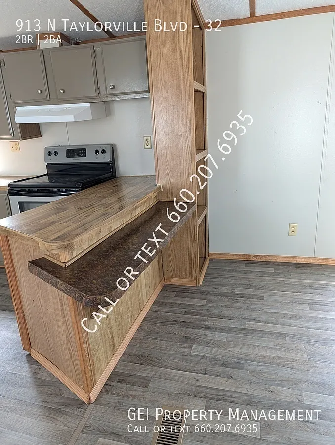 Super Clean, Remodeled 2 Bed, 2 Bath — Photo 4
