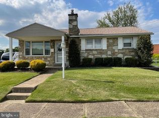 35 Lanci Rd, Maple Shade, NJ 08052