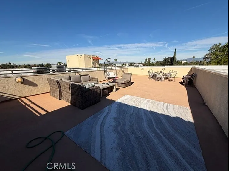 14343 Burbank Blvd #305 — Photo 13