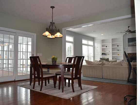 5th image of 7101 Robertson Ct