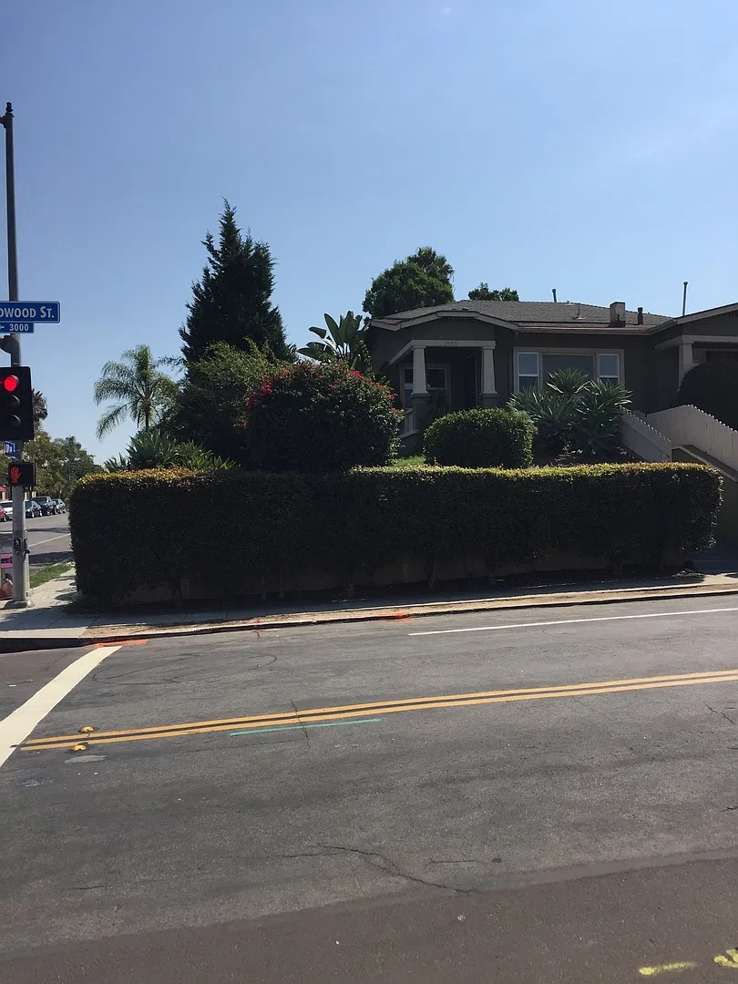 North Park/South Park -Nice 1BR/1BA Craftsman style unit w/ large yard area — Photo 1