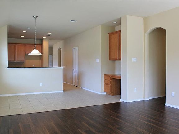 2nd image of 2753 Crescent Lake Dr
