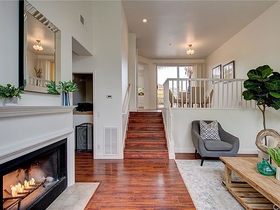 4th image of 707 Marinella Aisle #116