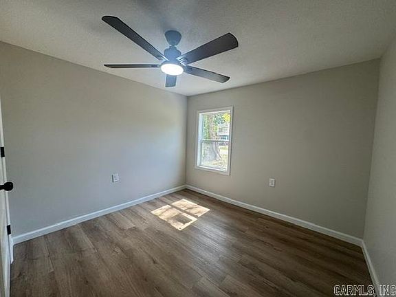 5th image of 635 W Kay St