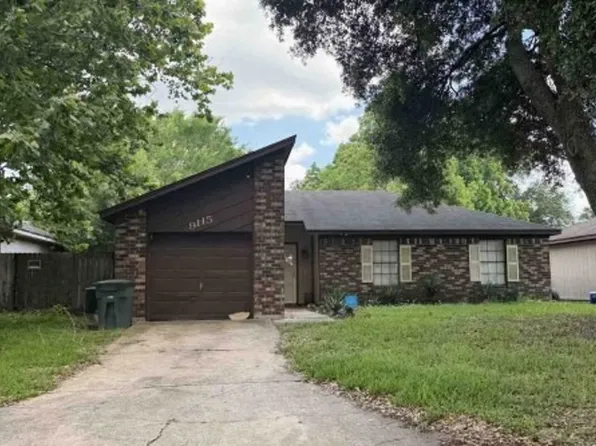 9115 Jennifer St, Beaumont, TX 77707