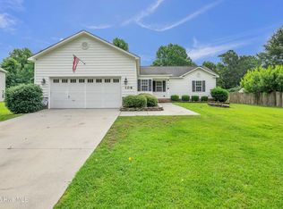 108 Beaver Creek Ct, Jacksonville, NC 28540