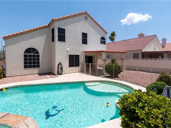 7 Barton Spring Cir, Henderson, NV 89074