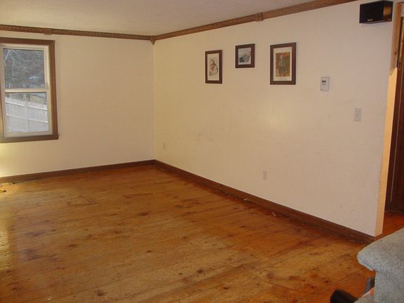 3rd image of 18 Jaye St