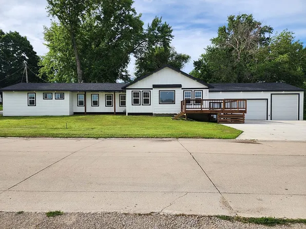 303 Park Ave, Ventura, IA 50482