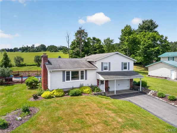 4329 Alexandria Dr, Cortland, NY 13045