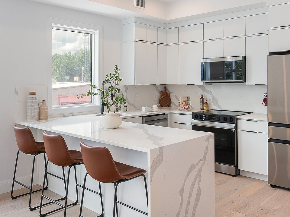 1st image of 130 Shirley St #220