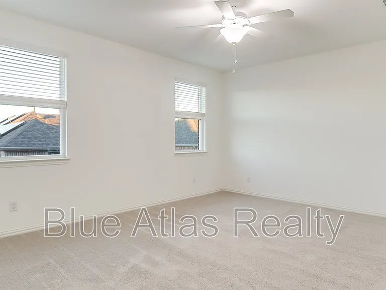 235 Woodson St — Photo 17