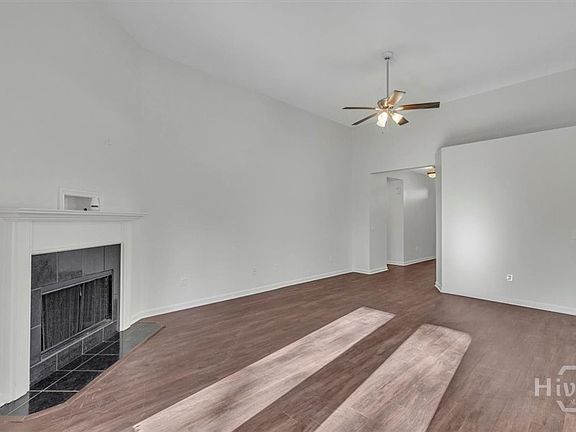 4th image of 434 Roberts Way