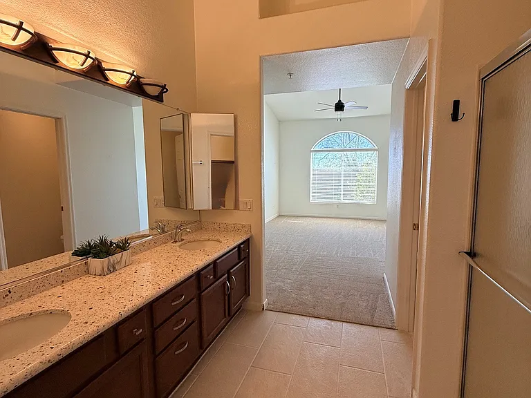Primary bathroom (dual-sinks)