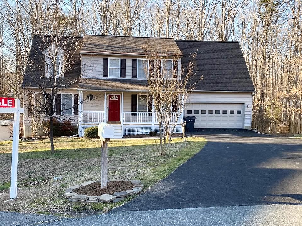 1st image of 6807 Saxony Cir
