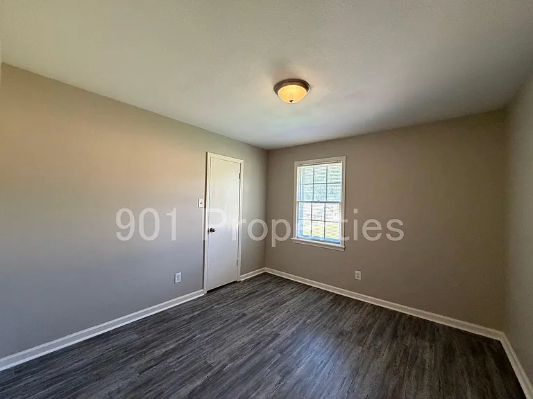 2658 Galaxie St — Photo 11