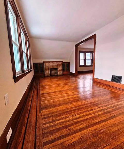 536 Winspear Ave #2 — Photo 1
