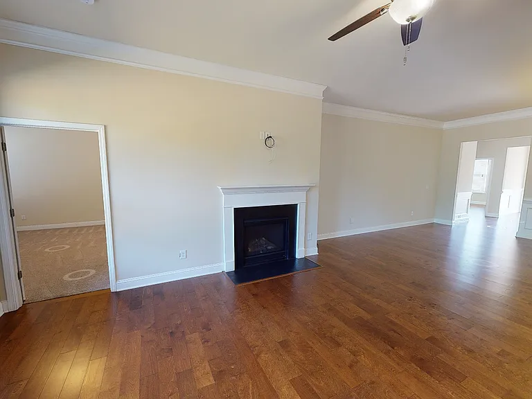 664 Scarlet Baby Dr — Photo 34