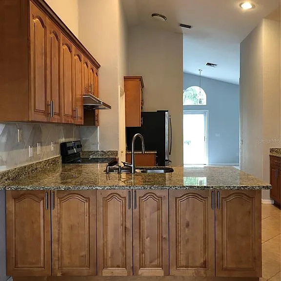 9405 Hidden Water Cir — Photo 17