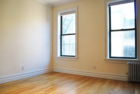 Rented by Triplemint | media 33