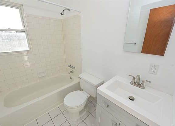 5th image of 140 N 21st St Floor 2