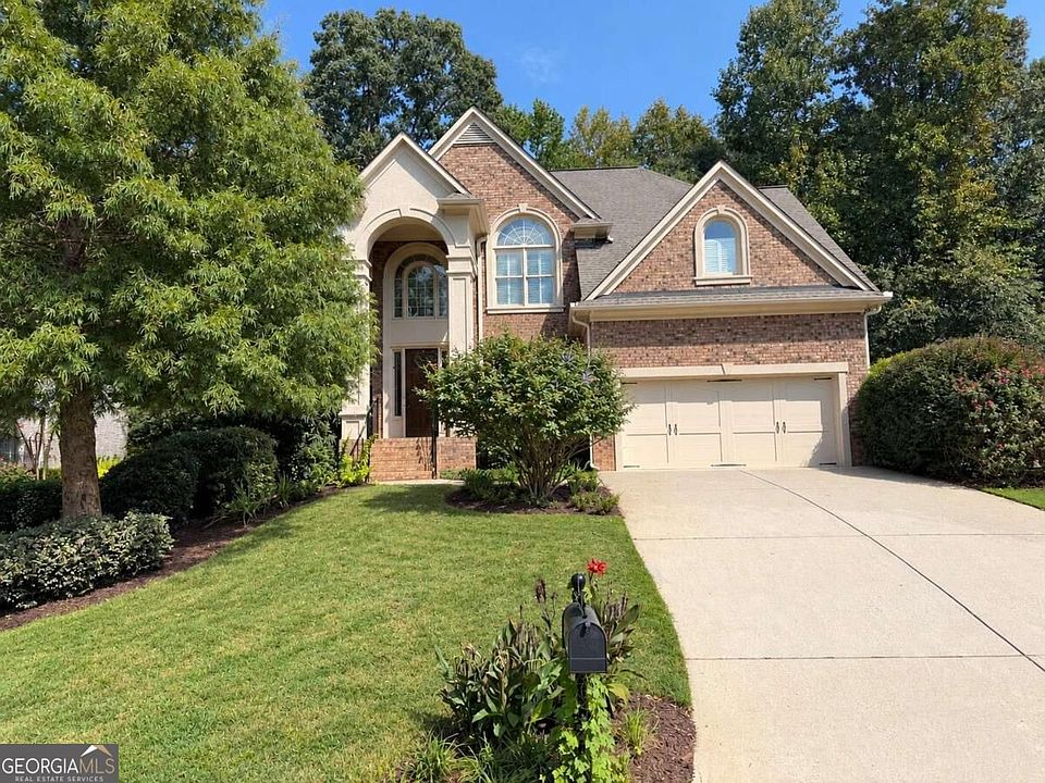1st image of 211 Cedarhurst Dr