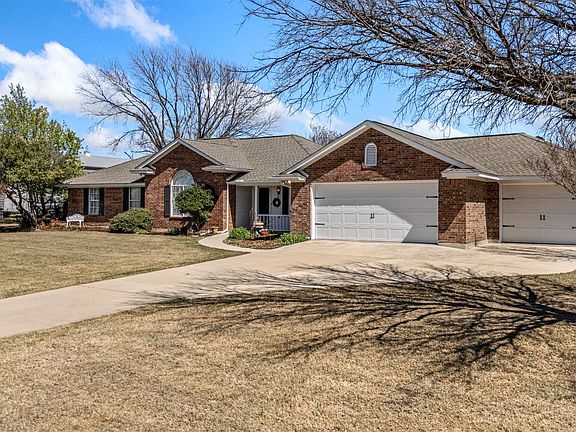 2nd image of 103 Collin Green Dr