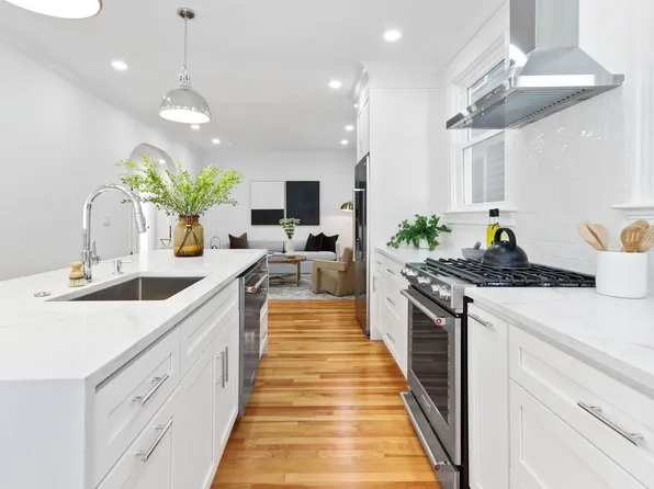 397 Linwood Ave #2, Newton, MA 02460