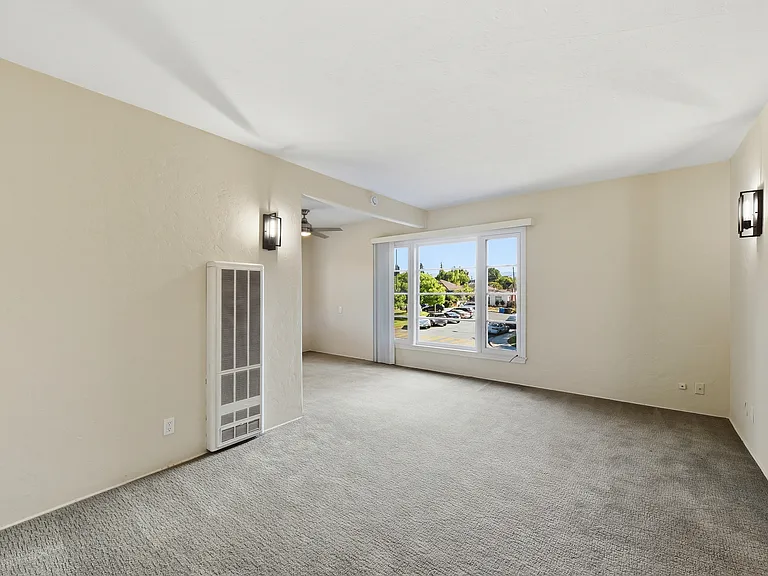 855 Main St #6 — Photo 16