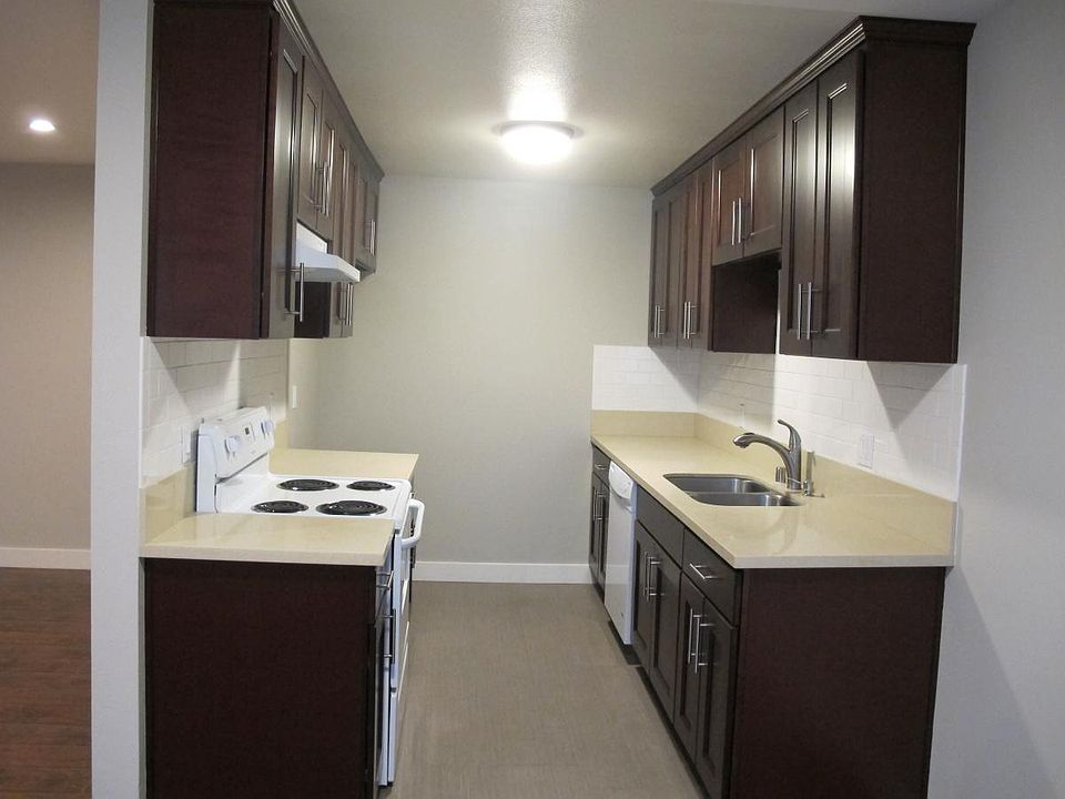 1st image of 1136 N Central Ave APT 103