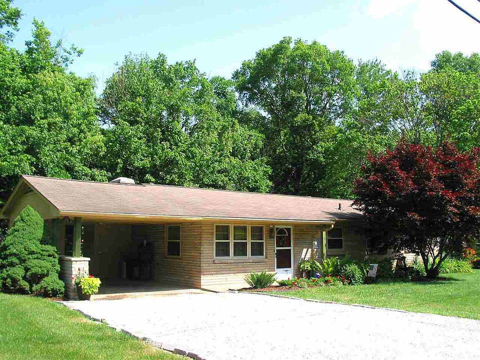 1st image of 300 W Brookdale Dr