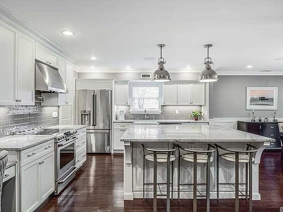 4th image of 7 Wimbledon Ct #7